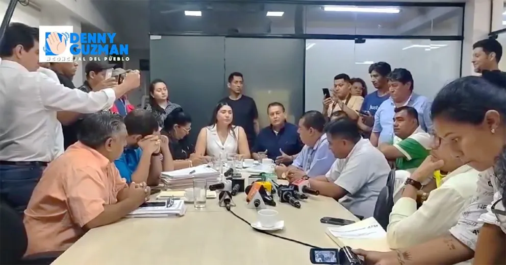 Reunión de la Comisión de Constitución del Consejo de Santa Cruz con los micreros, este jueves. Foto Concejal Denny Guzmán. 