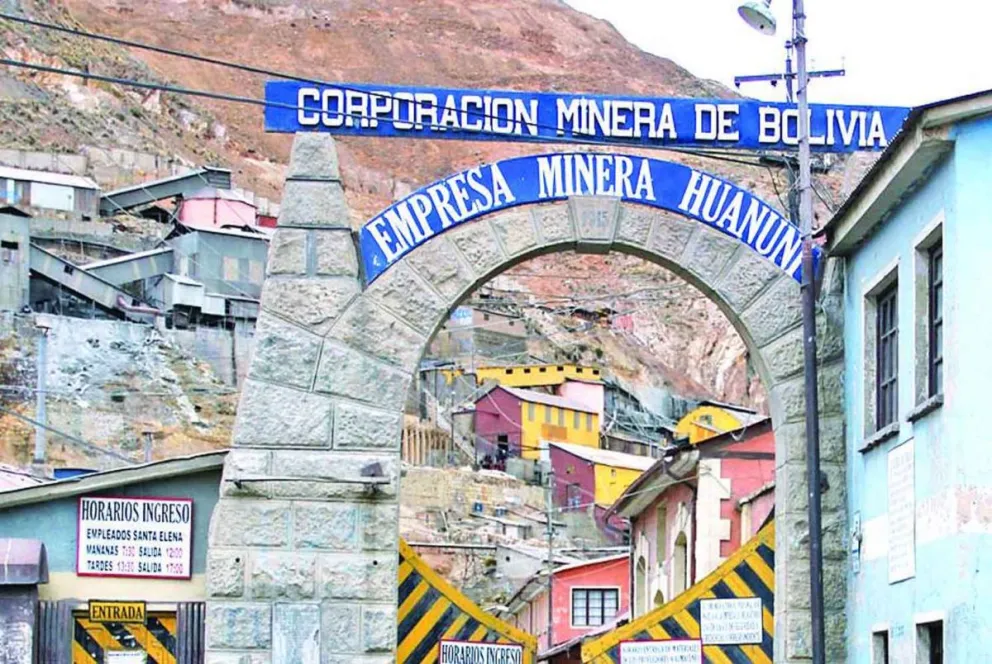 Entrada a la mina Huanuni. FOTO: COMIBOL
