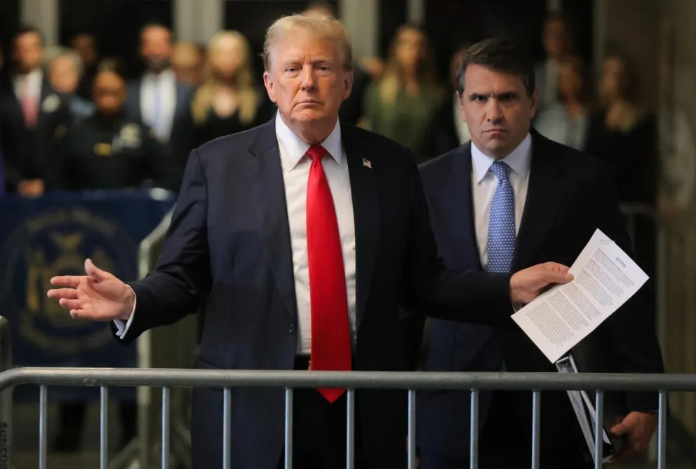 Donald Trump cuando asistió a su juicio en la Corte Suprema de Nueva York. Foto: EFE