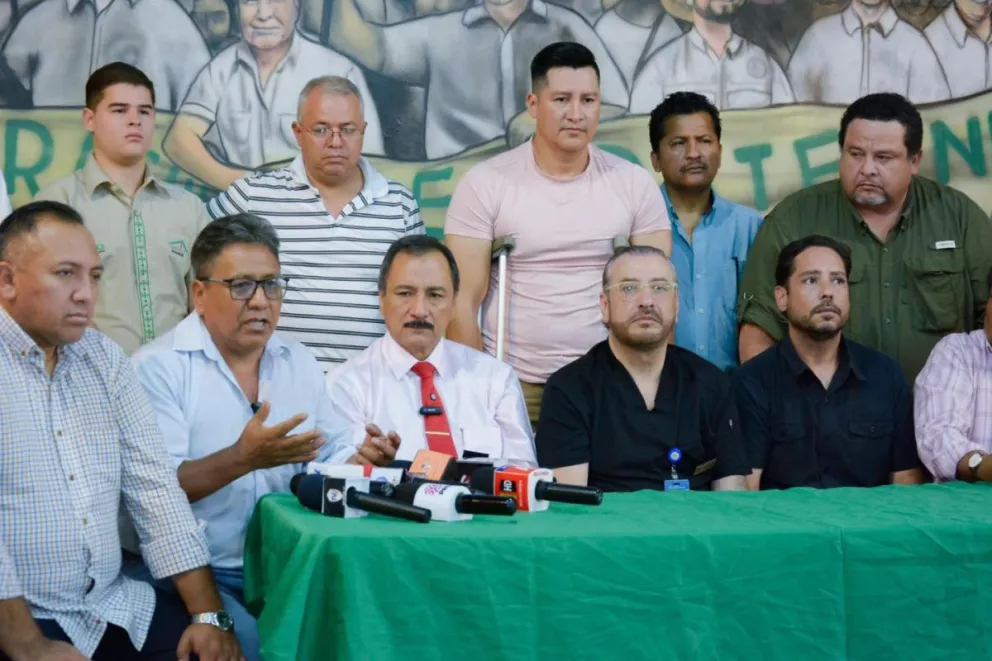 Representantes de los sectores e instituciones de Santa Cruz. Foto: Facebook Vicente Cuéllar