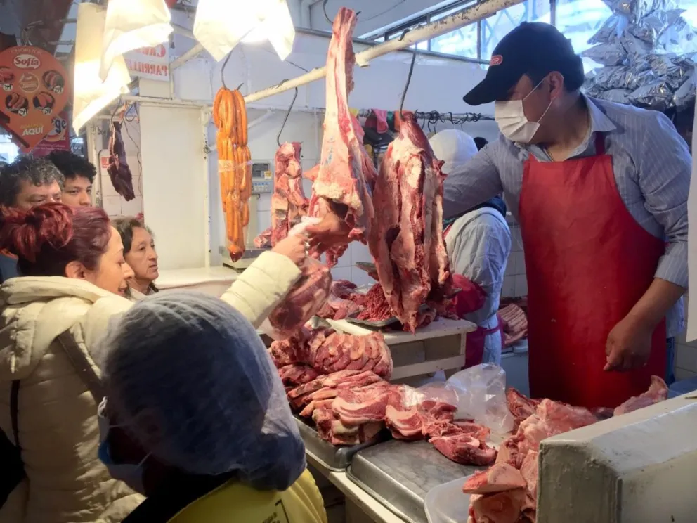 La carne de res incrementó su peso en los mercados. Foto: APG