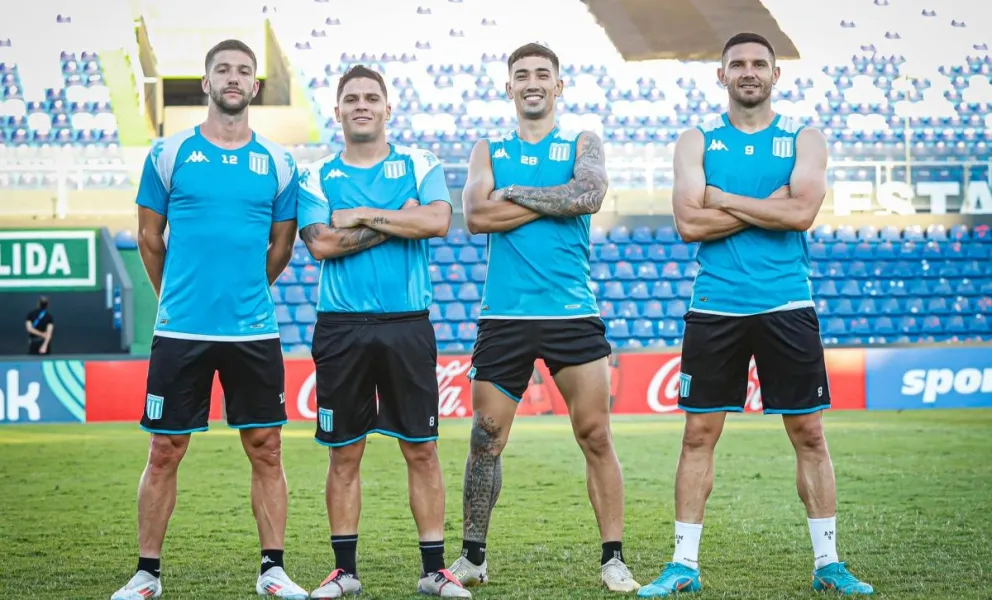 Futbolistas del representativo argentino previo a una práctica. Foto: Racing Club.