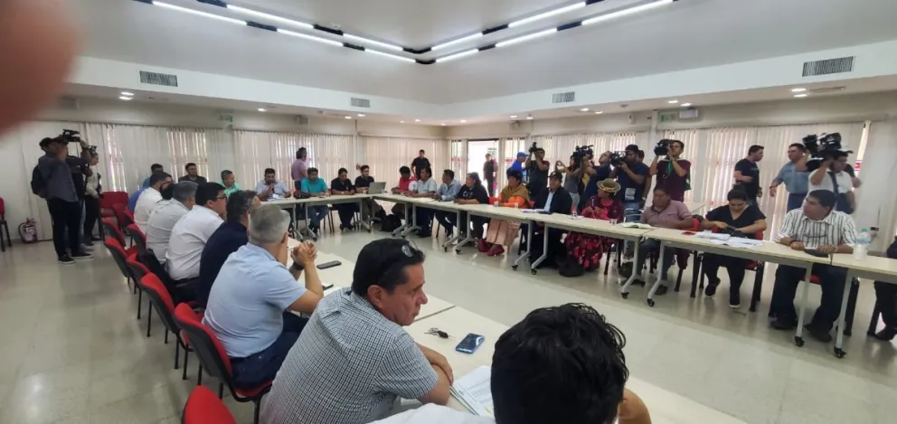 La mesa de diálogo que llegó a un acuerdo sobre el abastecimiento y el precio de la carne de res. Foto: Ministerio de Desarrollo Productivo