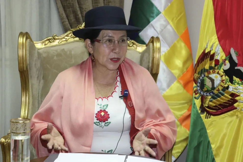 La ministra de Exteriores boliviana, Celinda Sosa, durante la entrevista  en El Cairo. Foto: EFE