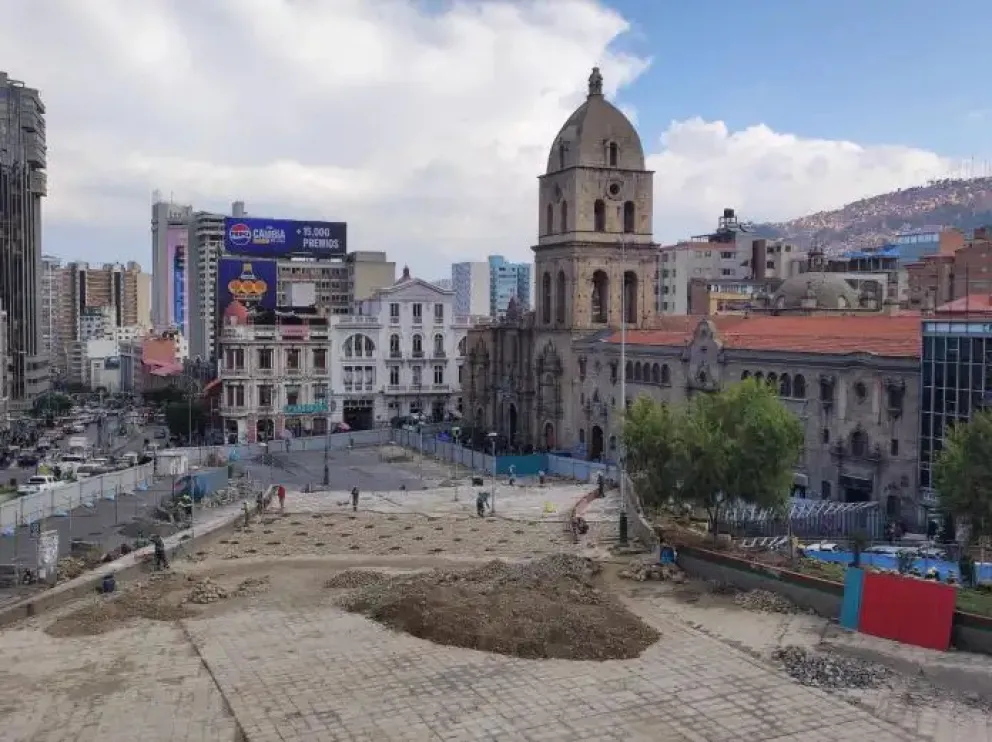 Una vista de los trabajos que se realizan en la Plaza de San Francisco. Foto: AMUN