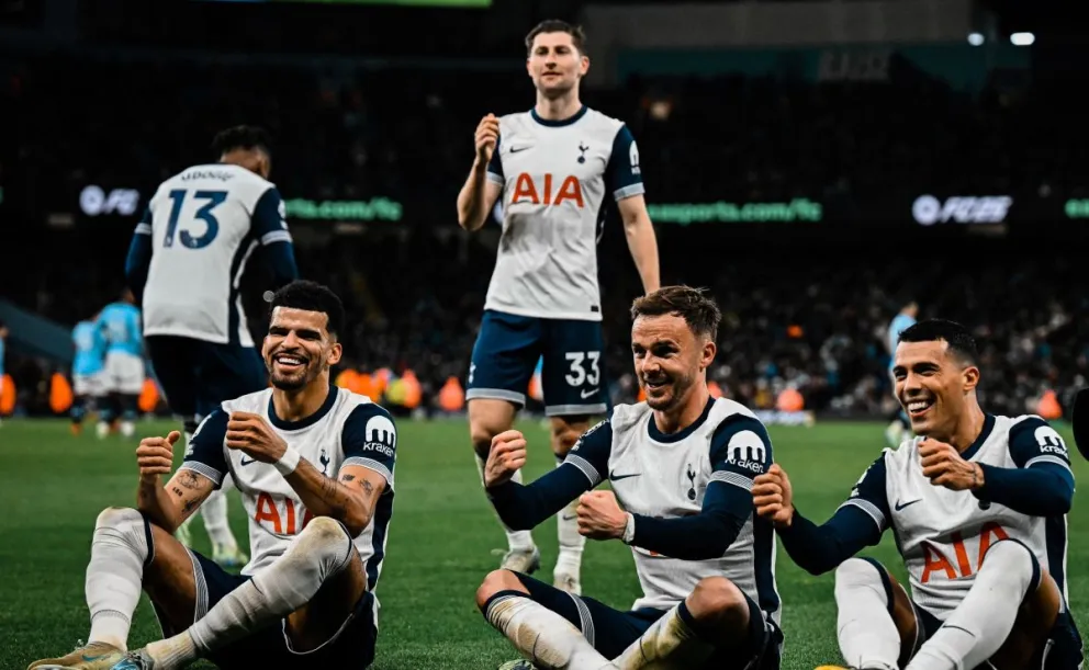 Jugadores del Tottenham festejan uno de los cuatro goles que le hicieron al City. Foto: Tottenham