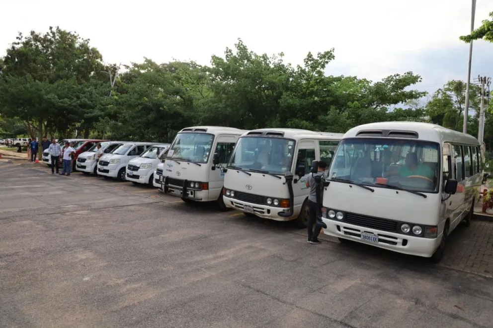 El sector del transporte exige un incremento del pasaje. Foto: Alcaldía de Santa Cruz. 