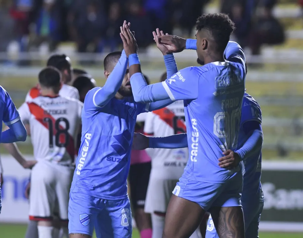 Los celestes vencieron sin problemas a Nacional Potosí y continúan en la punta. Foto: APG