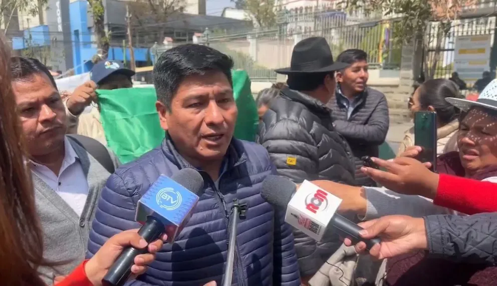 Grover García da sus declaraciones a los medios de comunicación. FOTO: ABI