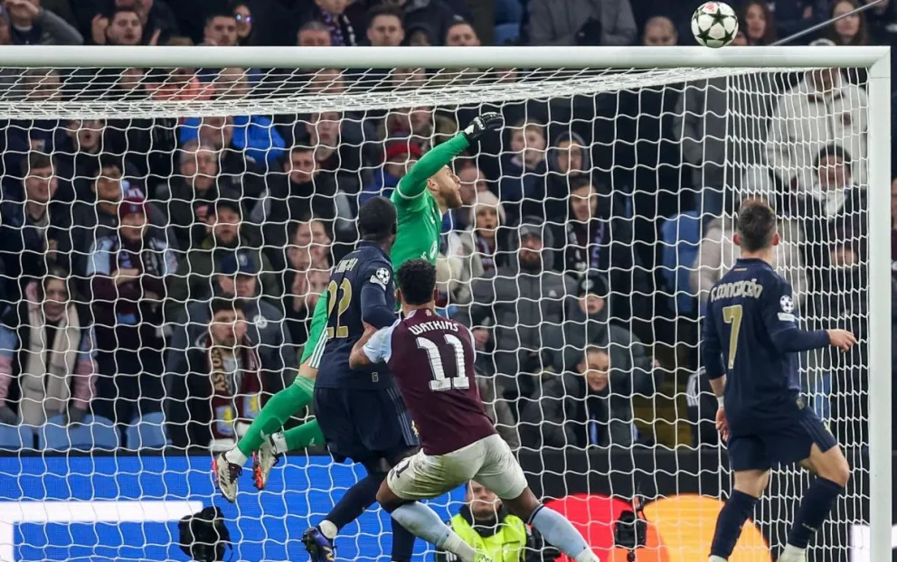 Un ataque del Aston Villa sin consecuencias sobre la valla de Juventus. Foto: EFE