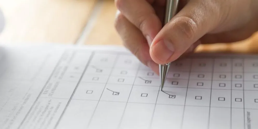 Llenado de una encuesta, imagen referencial. Foto: concepto.de