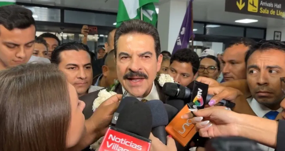 Reyes Villa, recibido por la militancia de Súmate en Santa Cruz, la mañana de este viernes. Foto: Captura de video