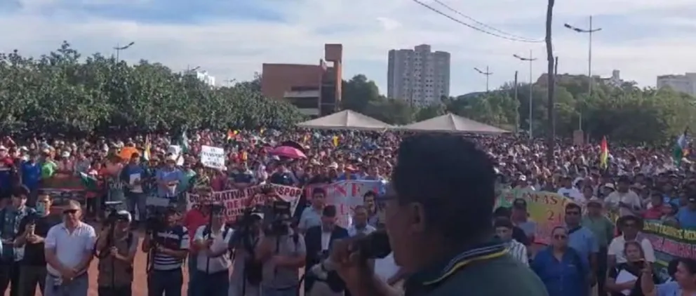 Cabildo de los transportistas.    Foto: Unitel 