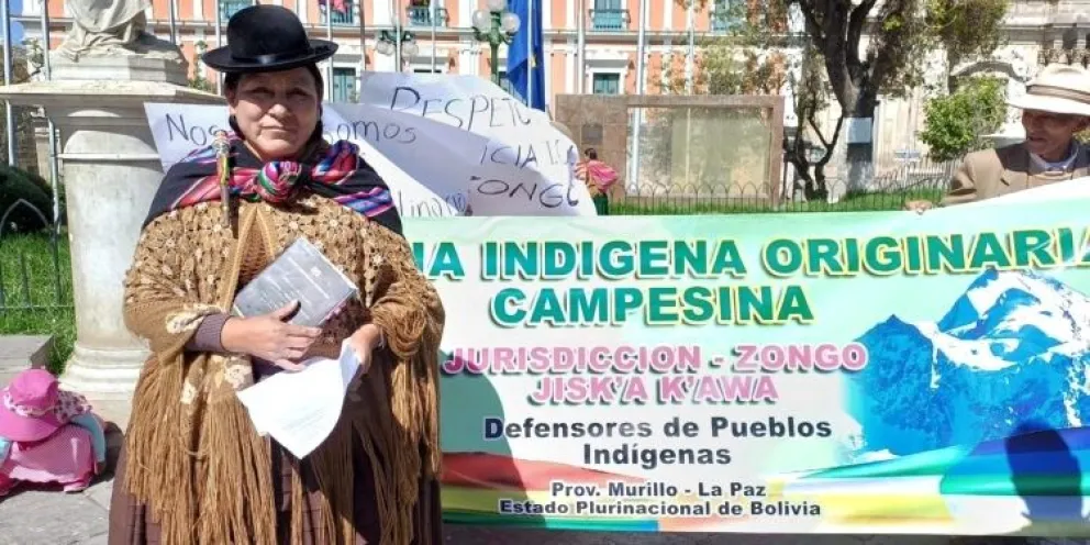 La jueza de la Jioc de Zongo, Eusebia Zambrana, durante una conferencia en la Plaza Murillo. Foto: ANA