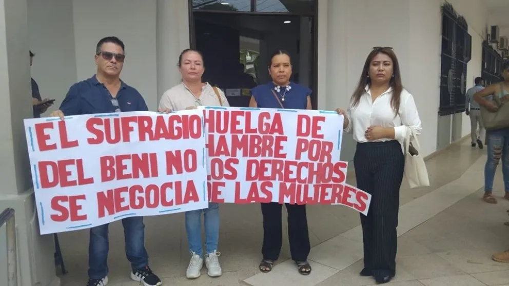 Cuatro de los candidatos a magistrados que ingresaron en huelga de hambre. Foto: Tvemos2.0