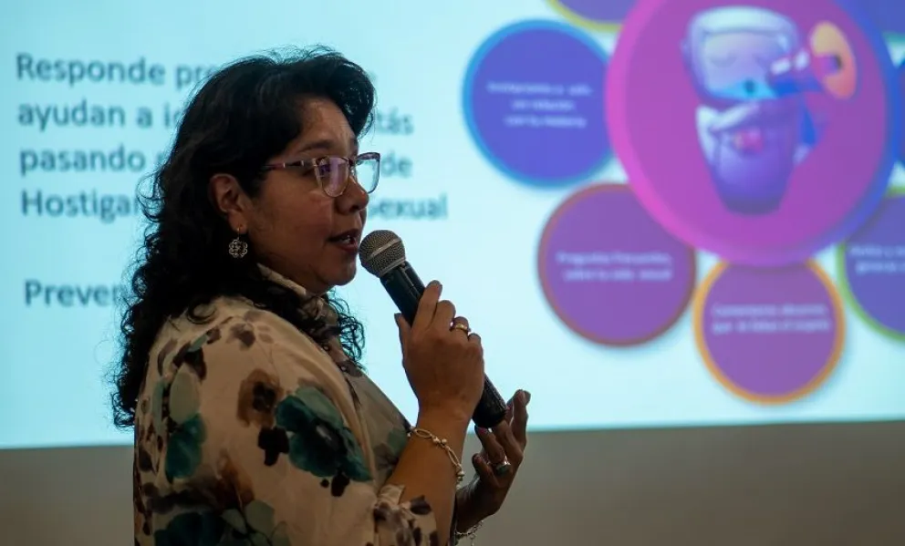 La consultora Cindy Baez Ortuño presentó el estudio. Foto: Coordinadora de la Mujer
