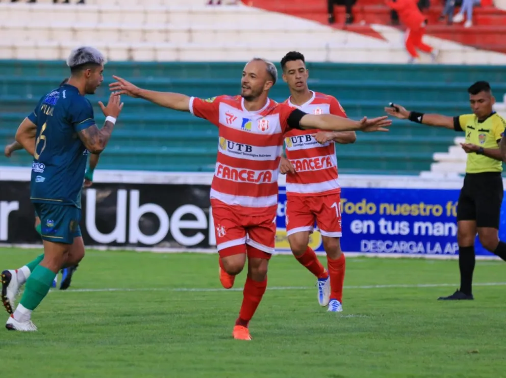 Godoy celebra su gol para el conjunto capitalino. Foto: APG.