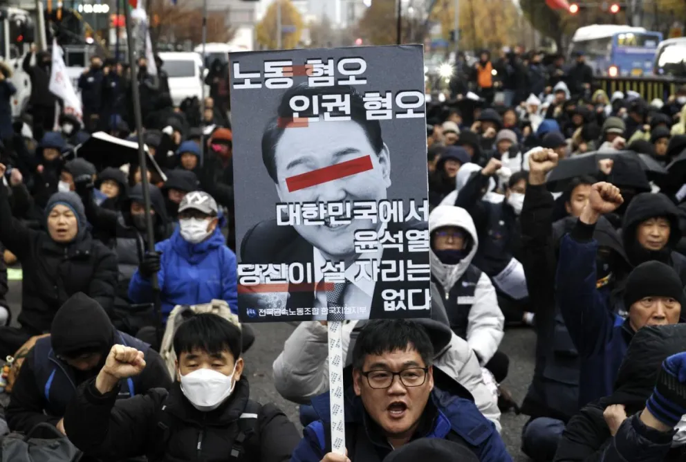 Protesta contra el presidente de Corea del Sur, Yoon Suk-yeol, este 5 de diciembre en Seul. Foto: EFE