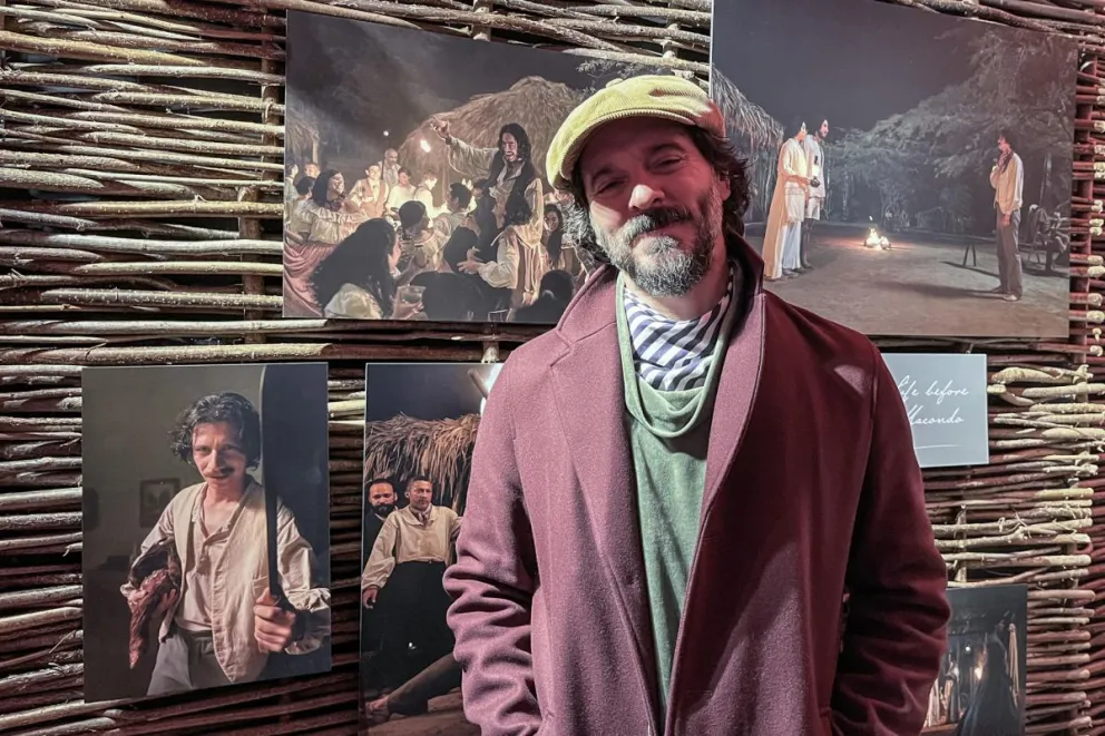 Fotografía del pasado 4 de diciembre del director de la adaptación de la obra "Cien años de soledad" para Netflix, Álex García. Foto: EFE