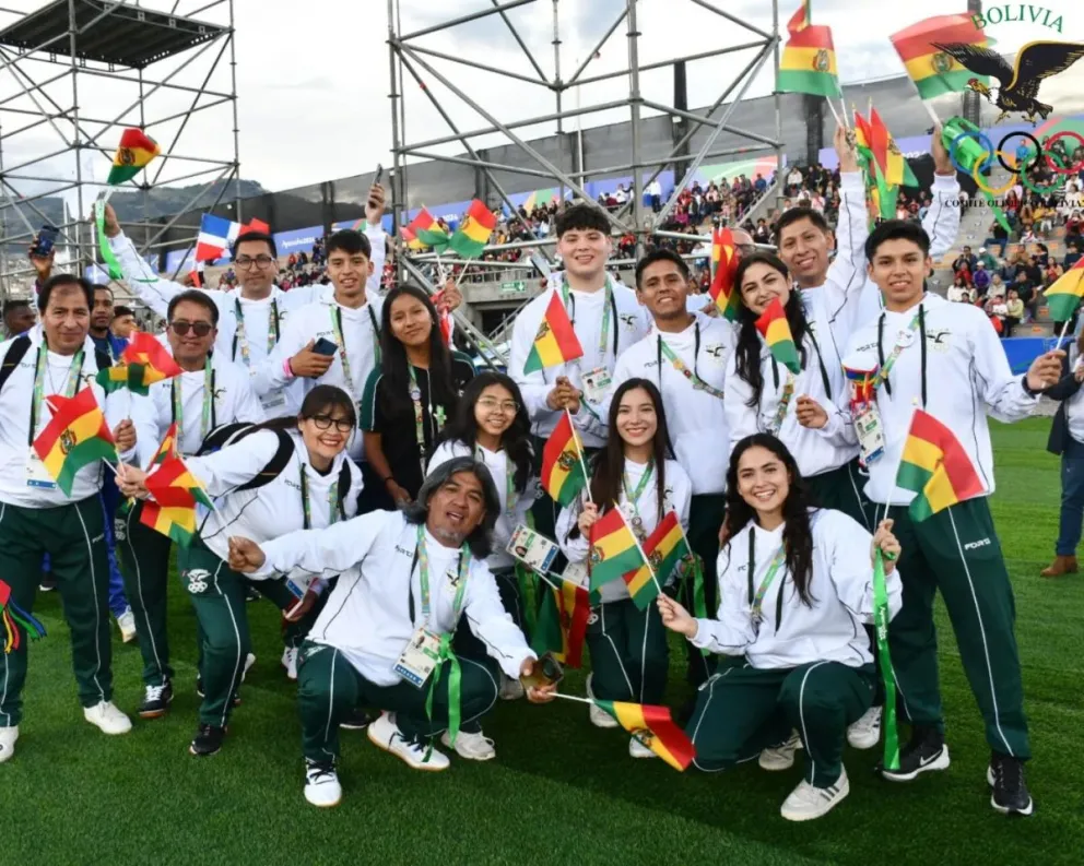 Parte de la delegación nacional en la ceremonia de clausura de los Juegos. Foto: COB.