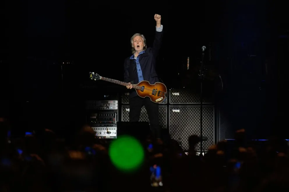 El cantautor y compositor Paul McCartney ofrece un concierto este lunes en el WiZink Center de Madrid. Foto: EFE