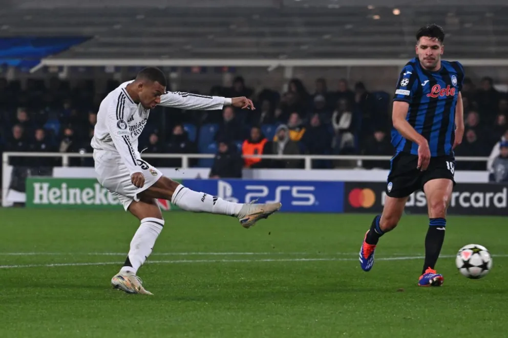 EL jugador del Real Real Madrid Kylian Mbappe logra el 0-1 durante el partido de la UEFA Champions League que han jugado Atalanta BC y Real Madrid, en Bérgamo, Italia. Foto: EFE