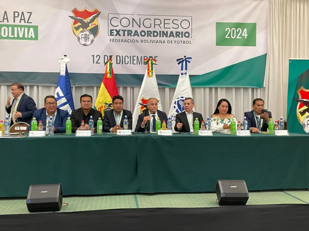 El Comité Ejecutivo de la federación durante el Congreso Extraordinario. Foto: FBF.
