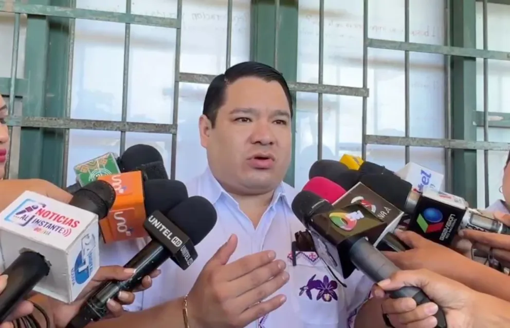 El fiscal general Roger Mariaca, en declaraciones a los medios, este domingo. Foto: FGE 