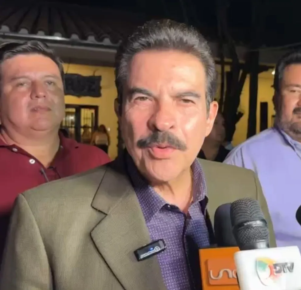 Reyes Villa en contacto con la prensa. Foto: Captura