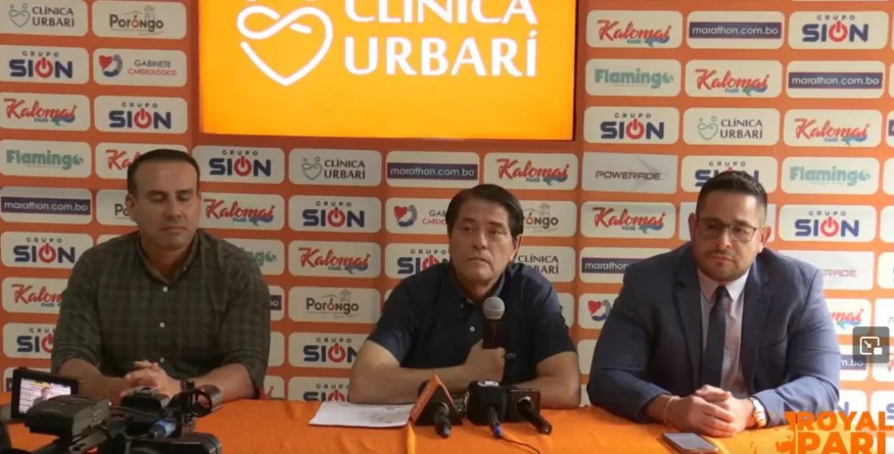 Los abogados Franzhek (izq.), Pérez y Romero, durante la conferencia de prensa. Foto: Captura de pantalla.