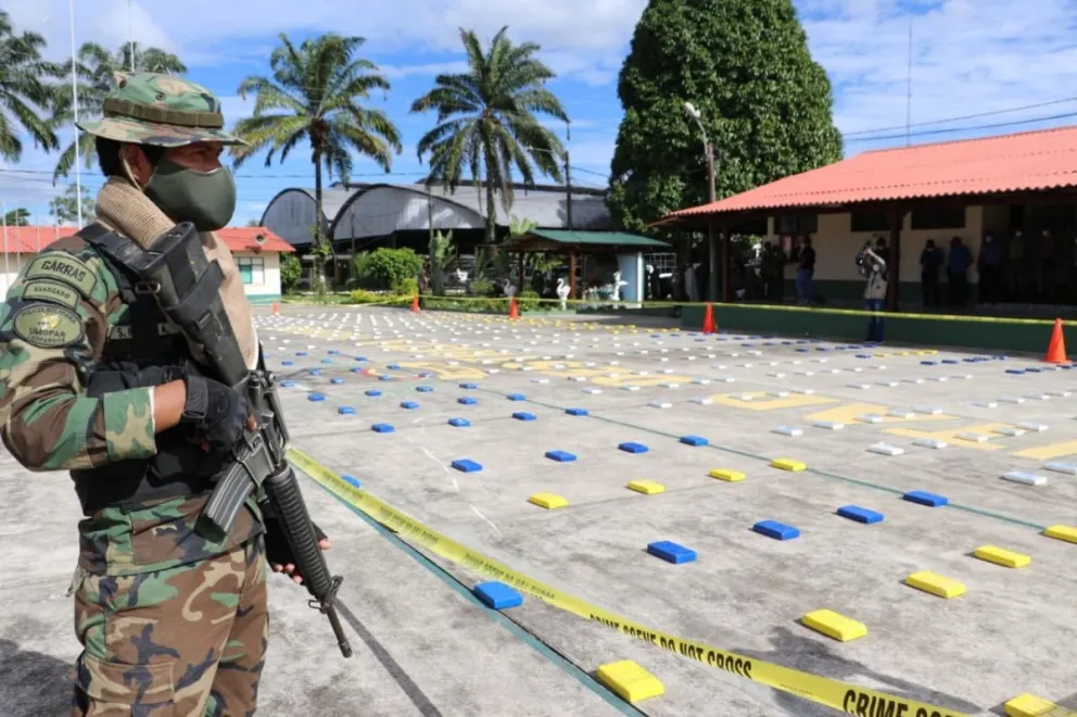 FELCN secuestra más de media tonelada de droga y aprehende a nueve personas en operativos. Foto: ABI