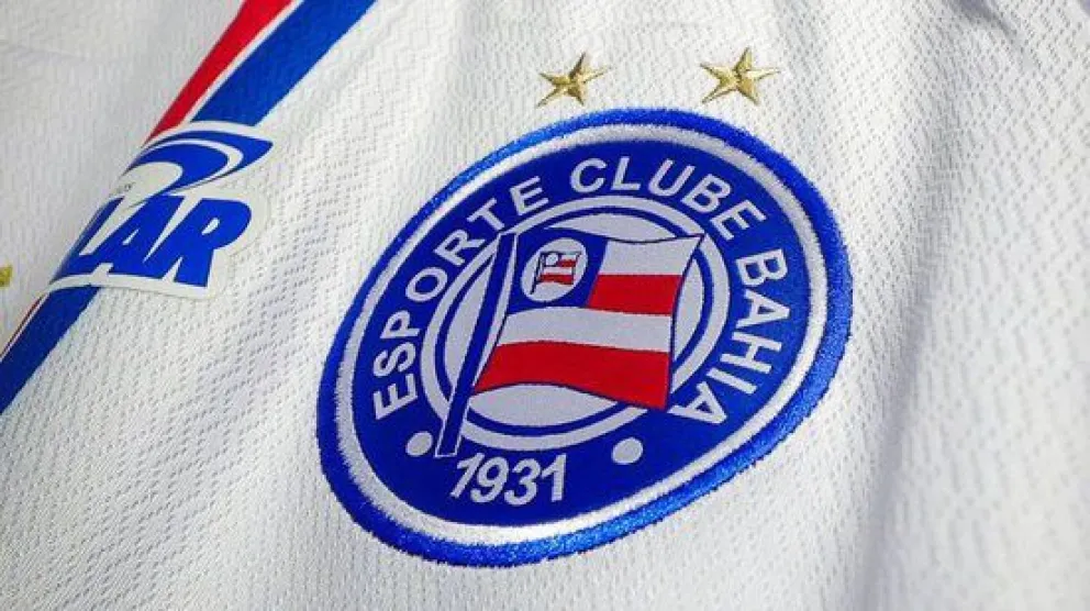 Una camiseta con el escudo del Esporte Clube Bahia de Brasil. Foto. bnews.com.br