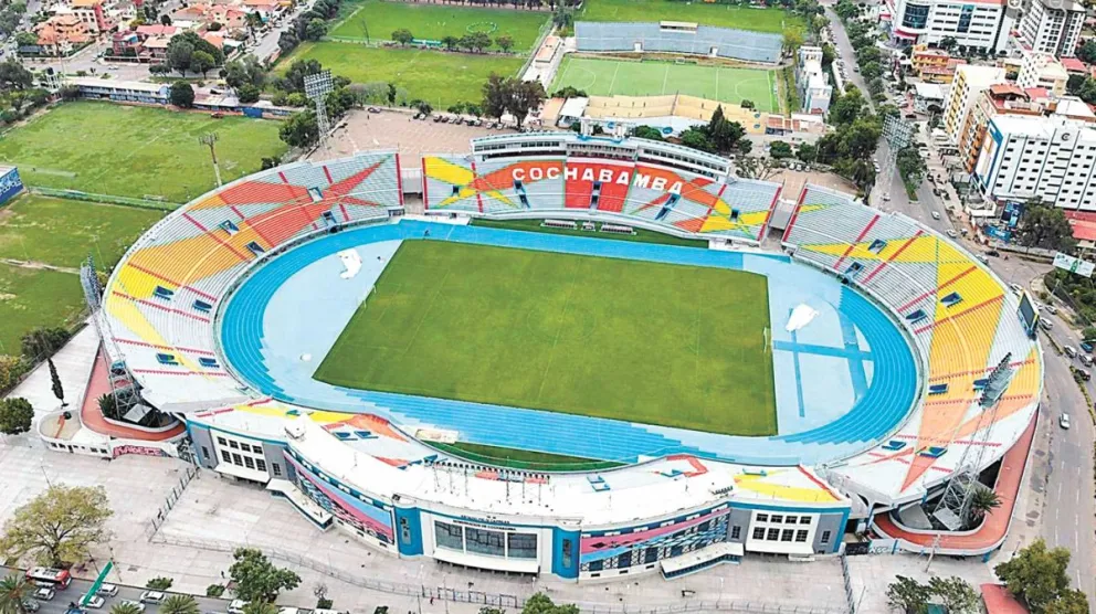 Una vista del estadio Félix Capriles, de Cochabamba, escenario este domingo de la final de la temporada 2024 de la División Profesional. Foto: Redes sociales