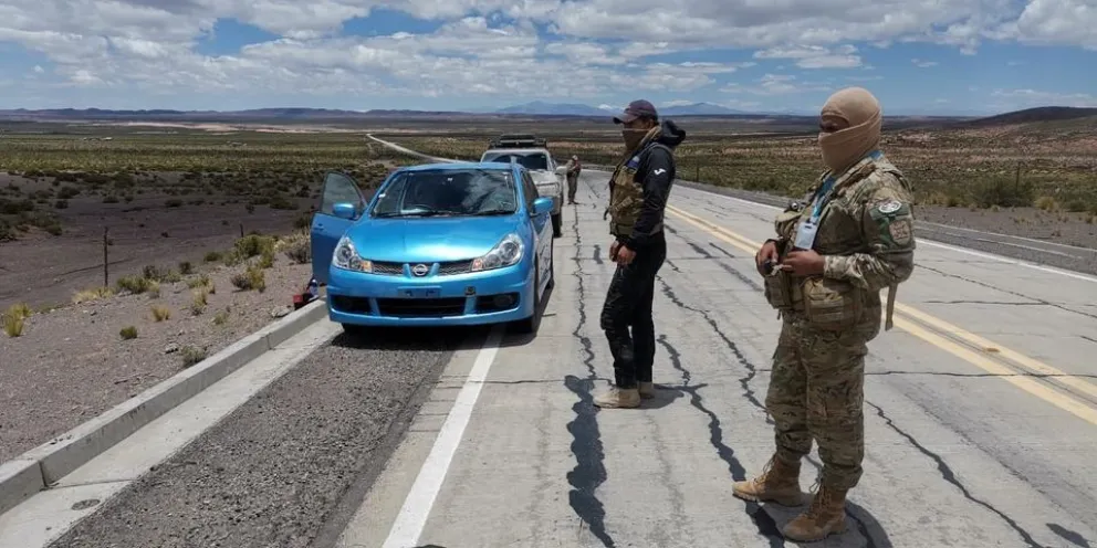 Control migratorio y de lucha contra el contrabando en la frontera Bolivia y Chile. Foto: Abi