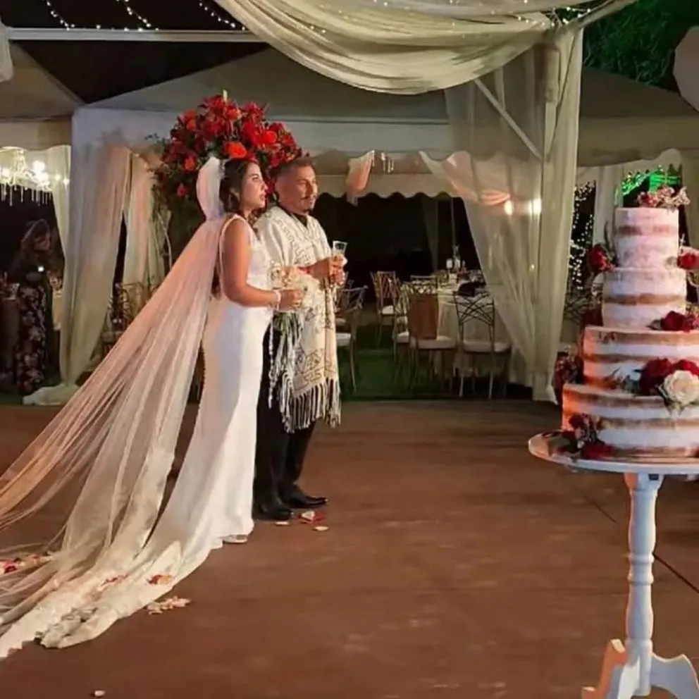 La pareja de recién casados. Foto: Redes Sociales