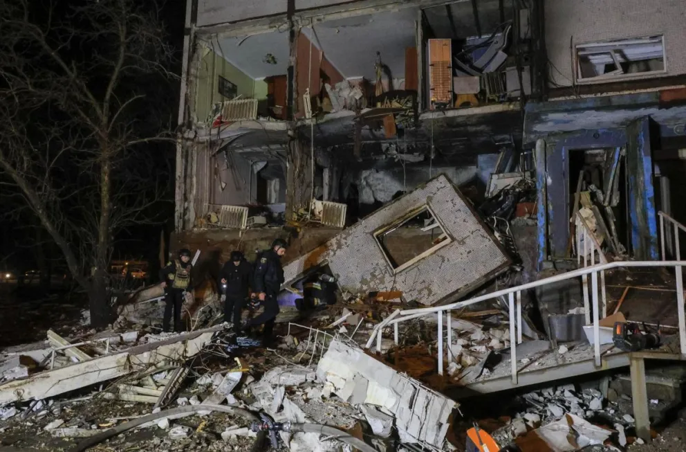 Daños en un edificio de Járkov por un ataque ruso. Foto: EFE