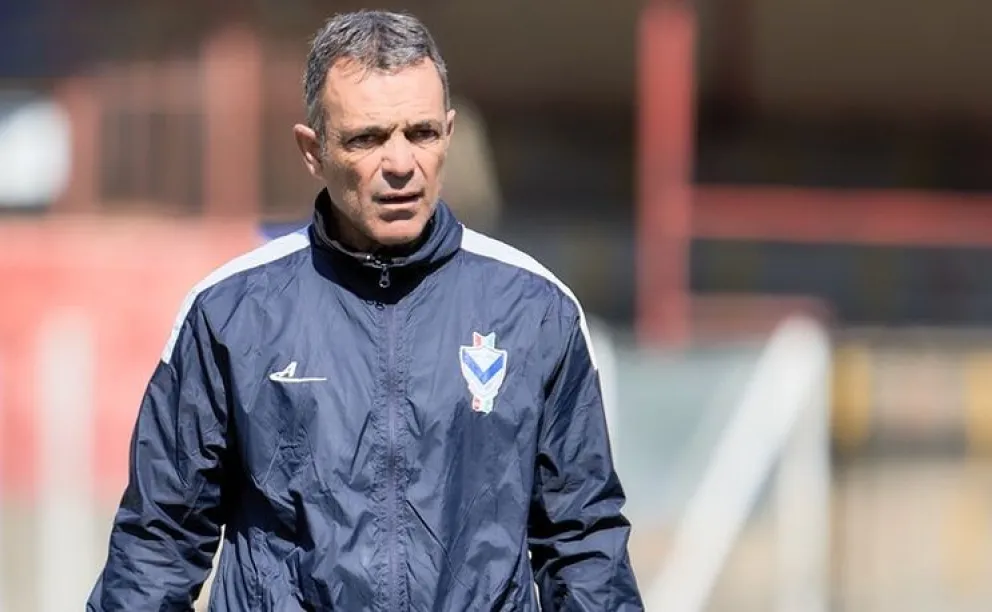 Rolando Carlen en su faceta como DT del cuadro orureño. Foto: GV San José.