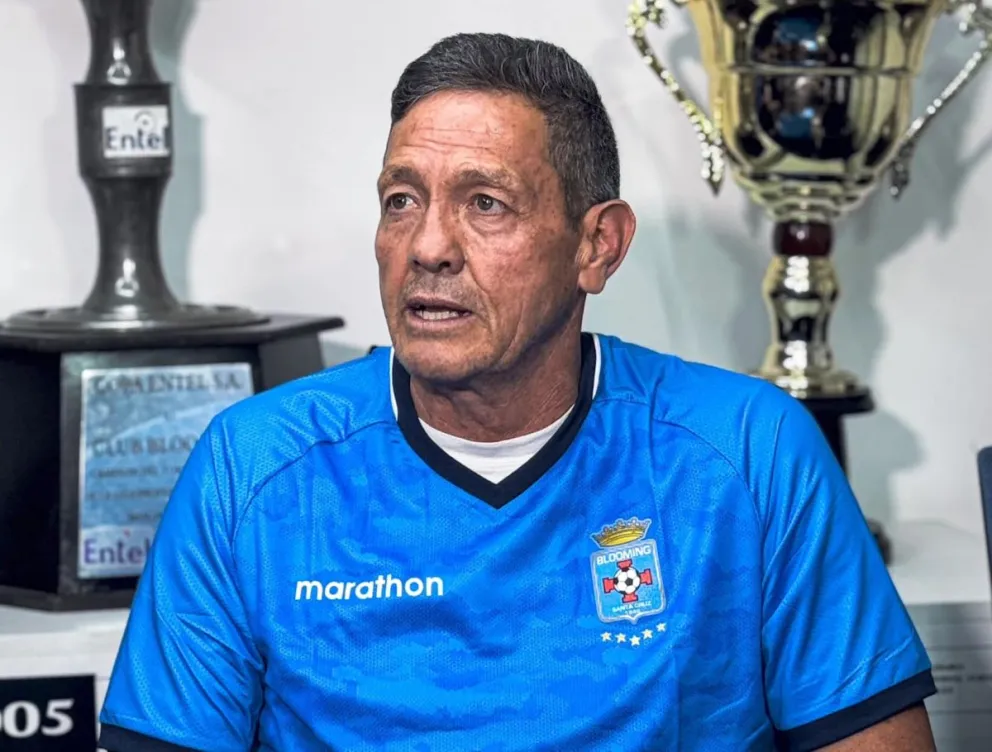 Mauricio Soria durante el acto de presentación en el club Blooming. Foto: Blooming