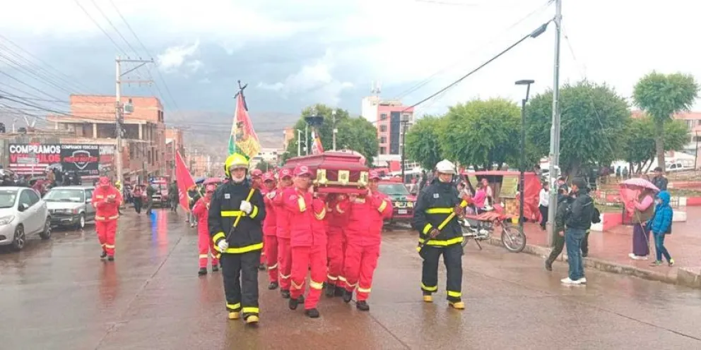 El cortejo que acompañó al suboficial Cayo. Foto: El Potosí