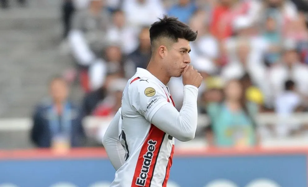Villamil celebra uno de sus goles con el conjunto ecuatoriano. Foto: Liga de Quito.
