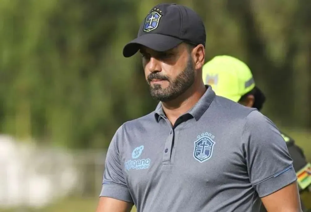 Thiago Leitao cuando era entrenador de San Antonio Bulo Bulo. Foto: APG