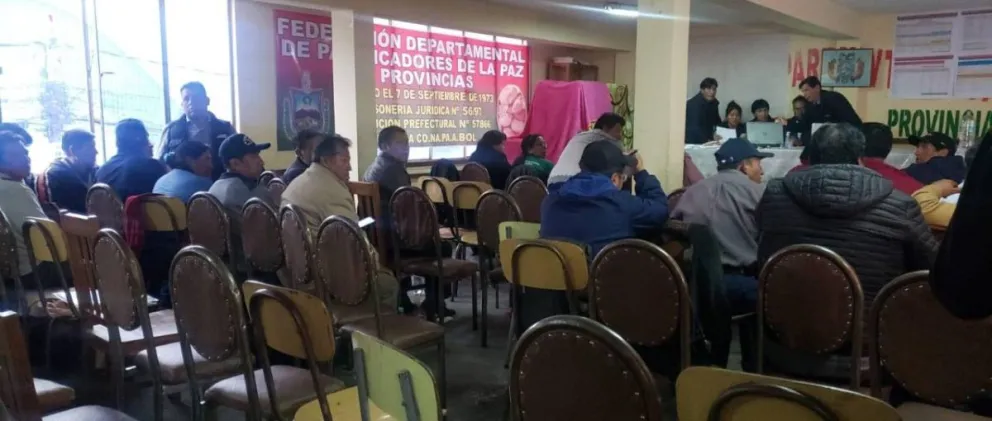 Gobierno y panificadores reunidos esta jornada. Foto: Unitel