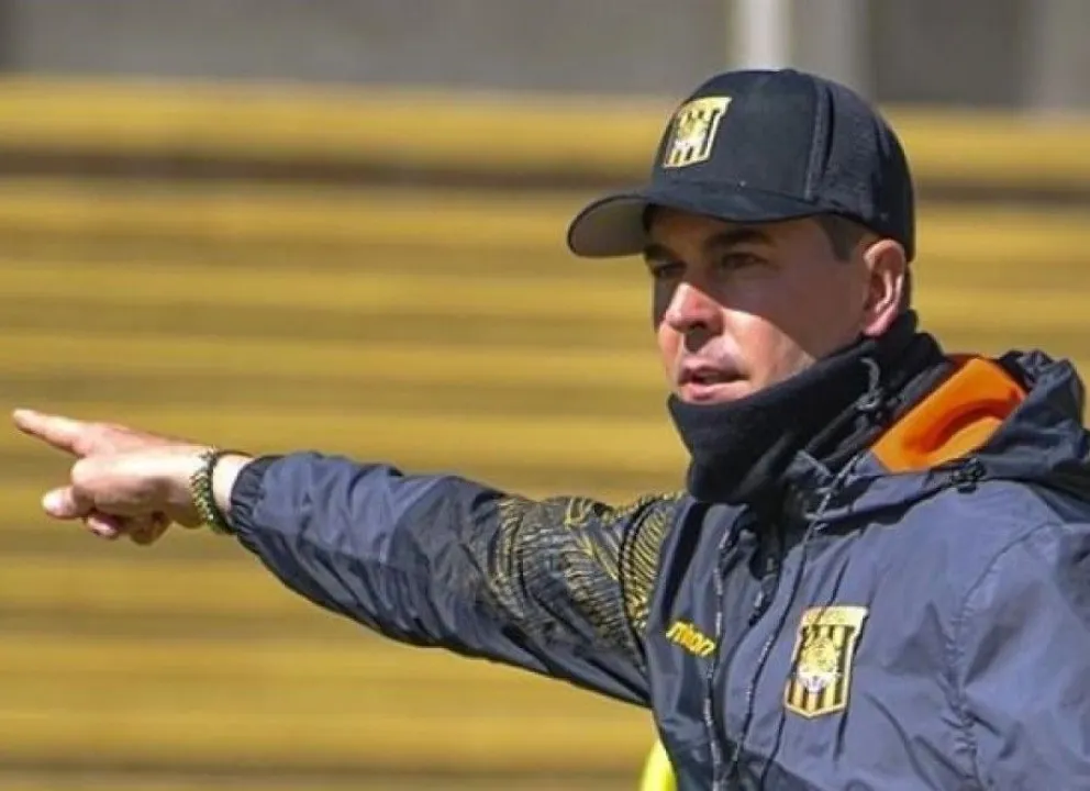 El técnico Ismael Rescalvo estuvo en el Tigre en 2024. 