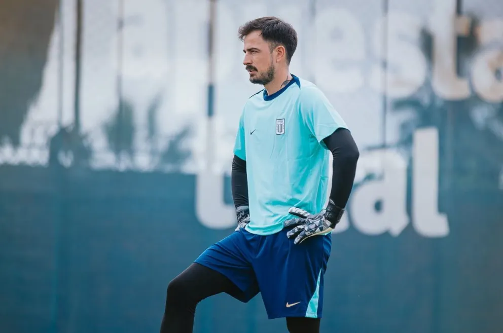 Guillermo Viscarra durante su primer entrenamiento con el plantel del Alianza Lima. Foto: Prensa Alianza Lima.