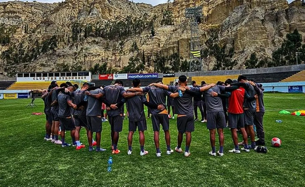 Jugadores de The Strongest en uno de los últimos entrenamientos de la temporada pasada. Foto: club The Strongest