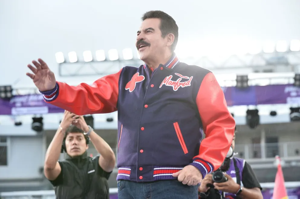  Manfred Reyes Villa durante su proclamación el domingo. Foto: APG