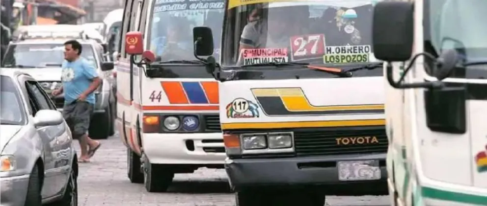 Micros en la ciudad de Santa Cruz. Foto: Unitel