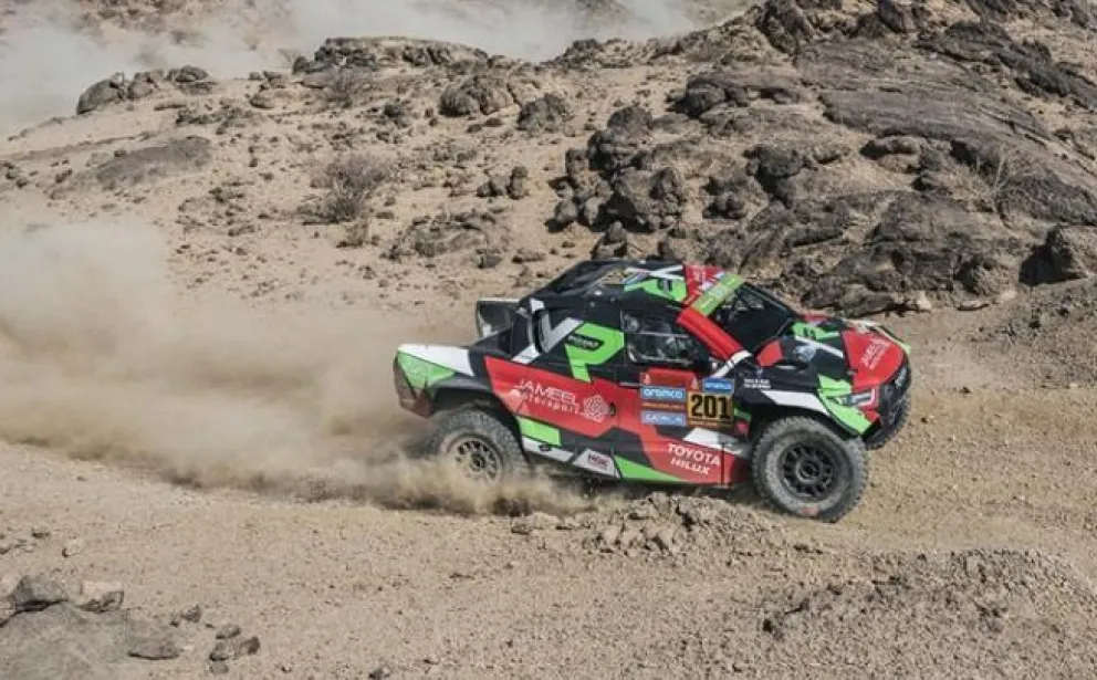 Al-Rajhi en plena carrera con su coche. Foto: Rally Dakar.