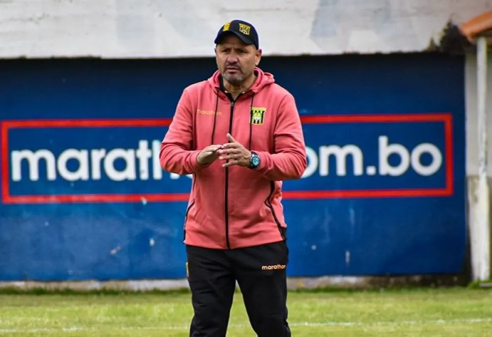 Juan Carlos Paz García trabaja estos días en el campamento futcam del Tigre. Foto: The Strongest.