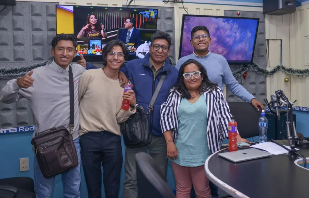 Parte del equipo 3,2,1 Sports en el programa radial que tienen en ATB Radio. Foto: MKR